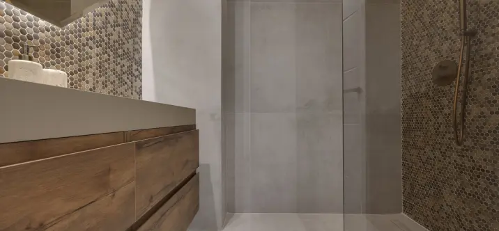 Venta de apartamento en planta media en Benahavís 2