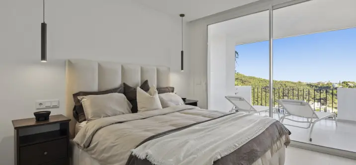 Venta de apartamento en planta media en Benahavís 4