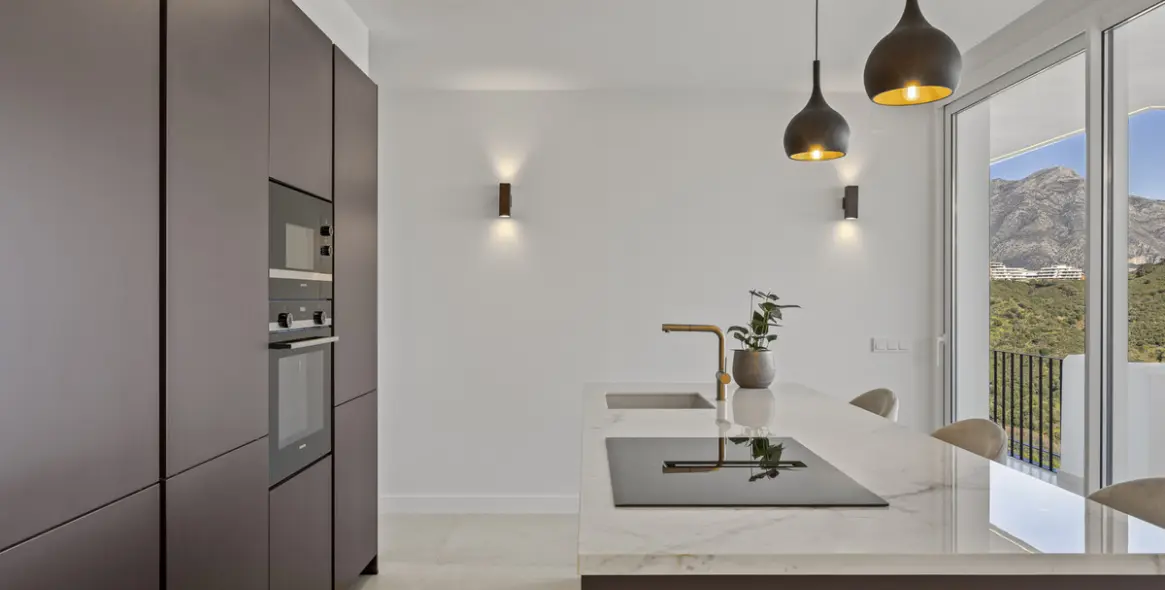 Venta de apartamento en planta media en Benahavís 8