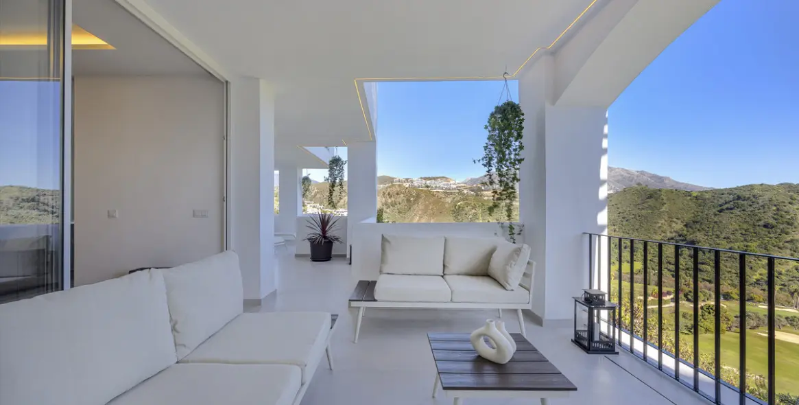 Venta de apartamento en planta media en Benahavís 10