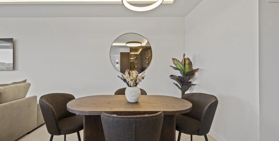 Venta de apartamento en planta media en Benahavís 11