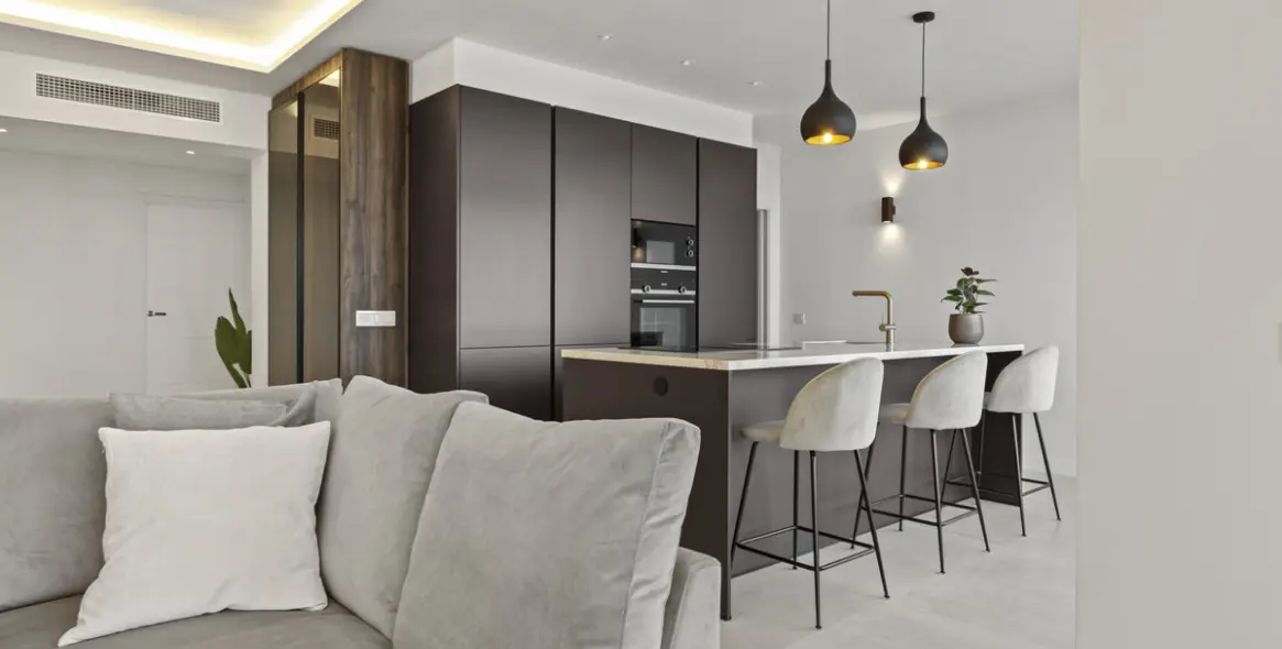 Venta de apartamento en planta media en Benahavís 14