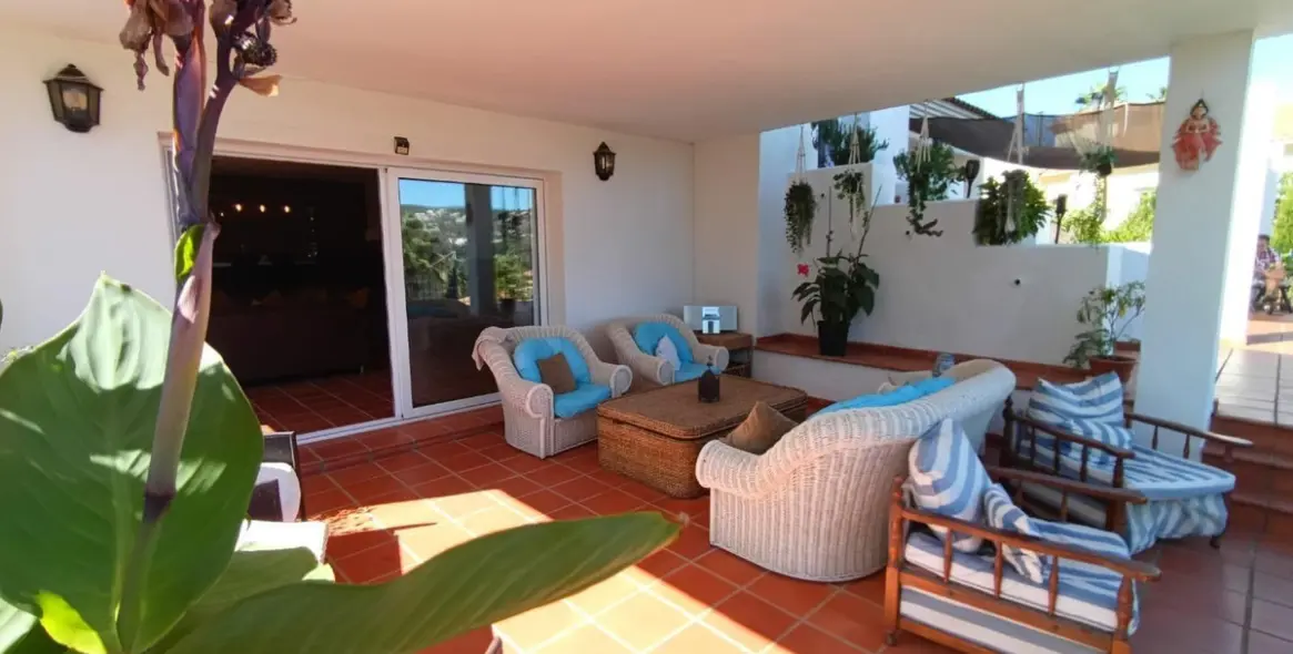 Venta de villa independiente en Cajiz 2