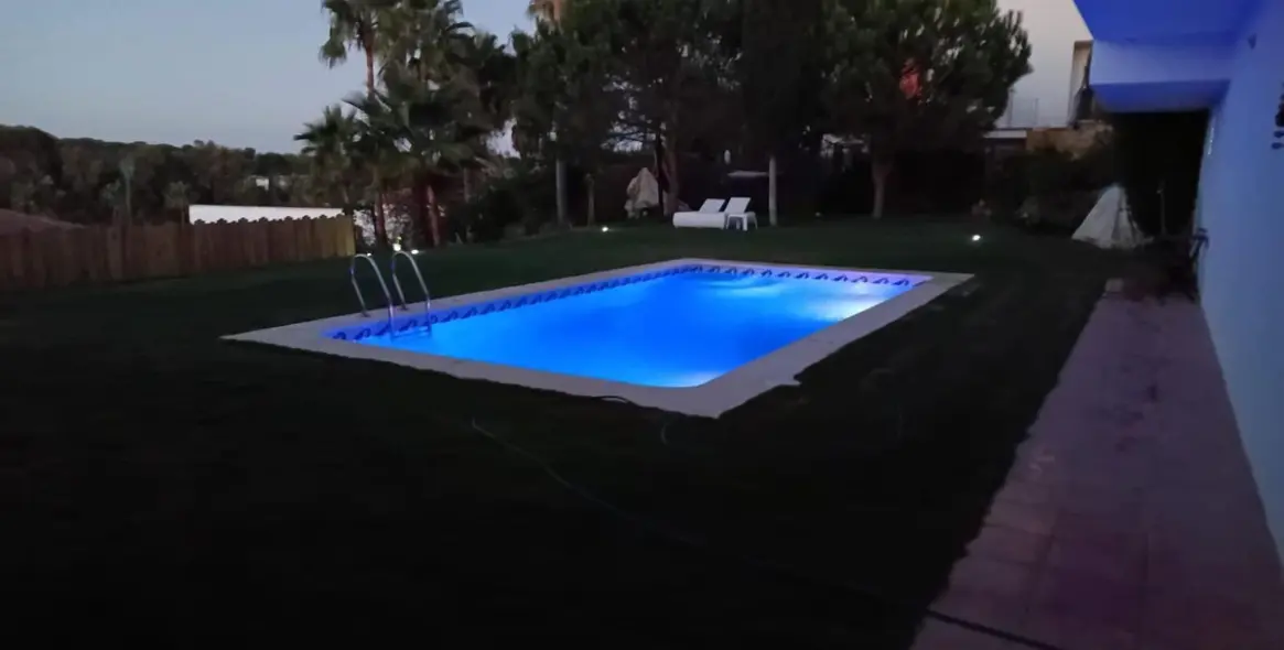 Venta de villa independiente en Cajiz 5