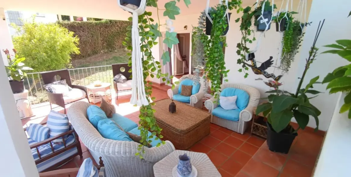 Venta de villa independiente en Cajiz 9