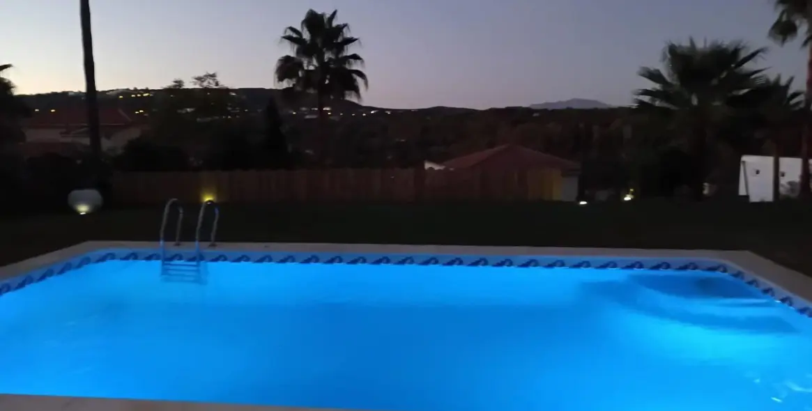 Venta de villa independiente en Cajiz 12