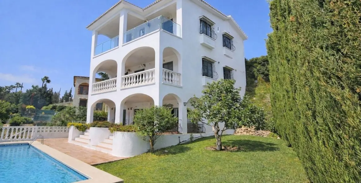 Venta de villa independiente en Mijas Costa 2