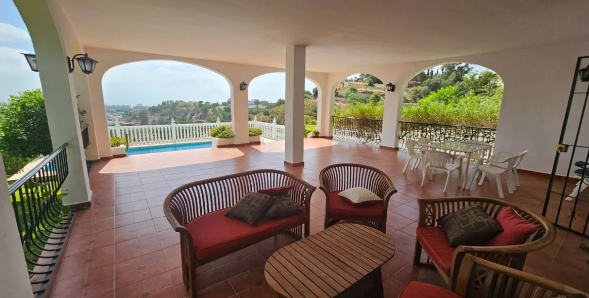 Sale of detached villa in Mijas Costa 30