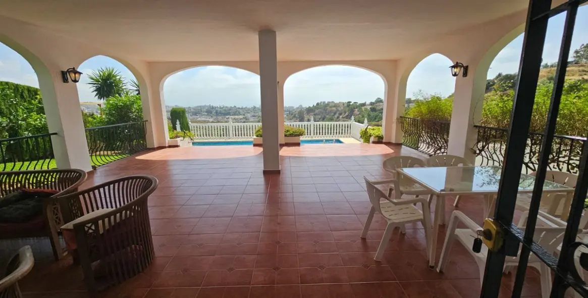 Sale of detached villa in Mijas Costa 33