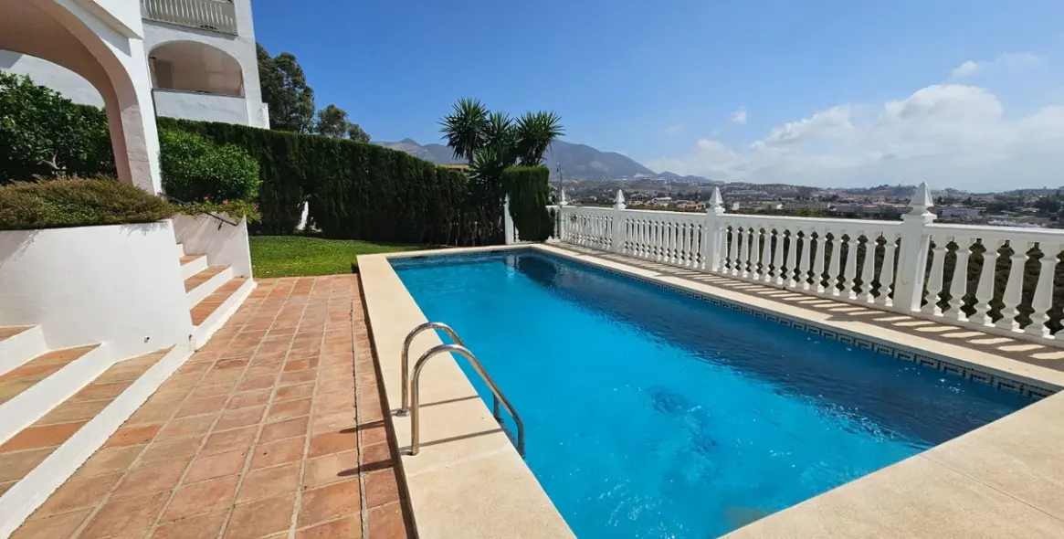 Sale of detached villa in Mijas Costa 36
