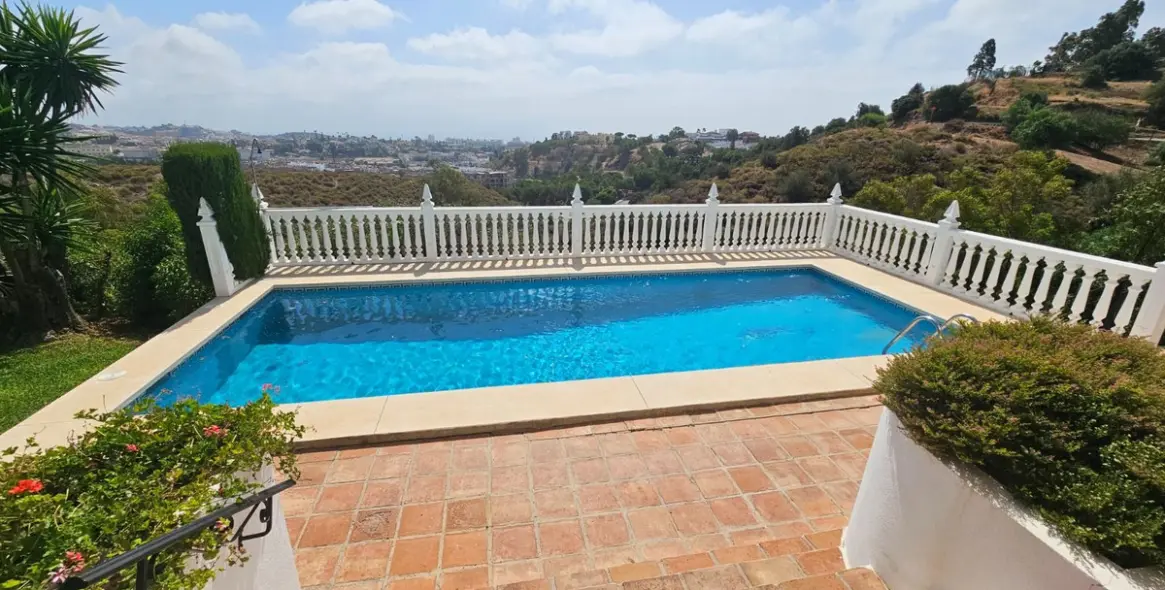 Sale of detached villa in Mijas Costa 38