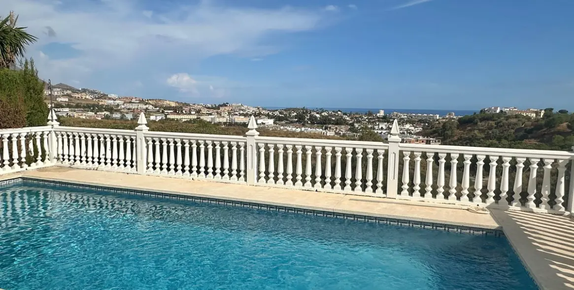 Sale of detached villa in Mijas Costa 40