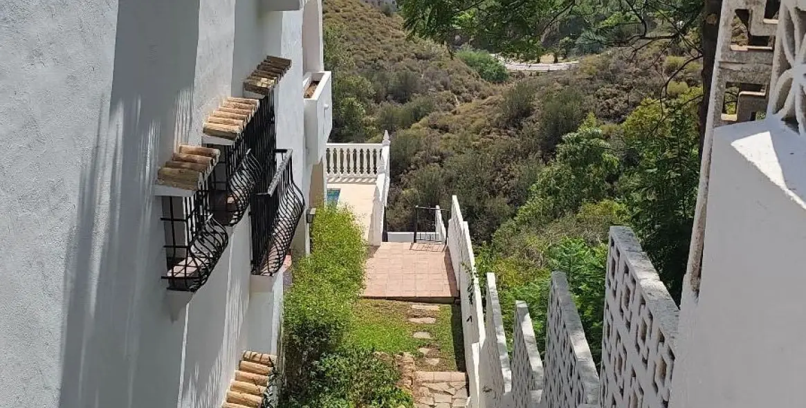 Sale of detached villa in Mijas Costa 48