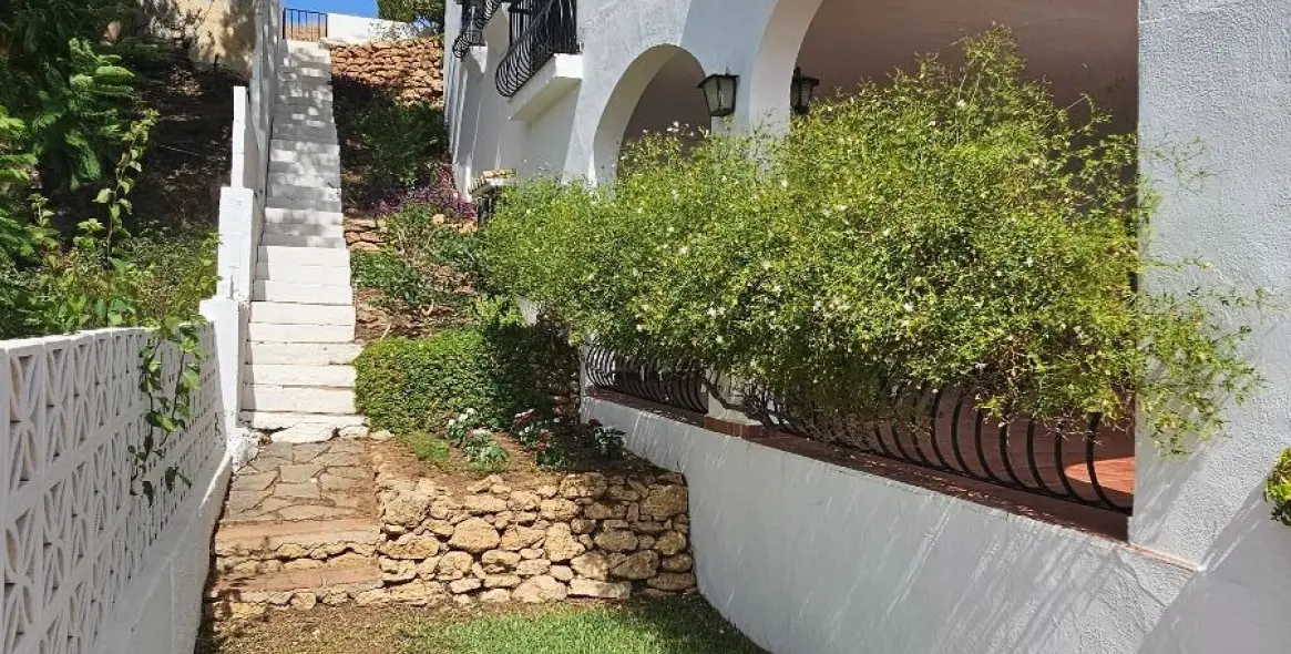 Sale of detached villa in Mijas Costa 52