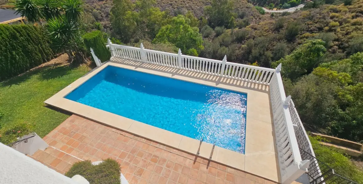 Sale of detached villa in Mijas Costa 53