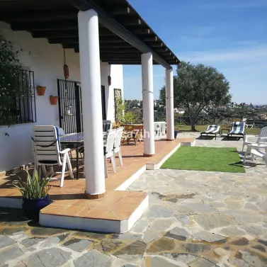 Venta de villa independiente en Estepona