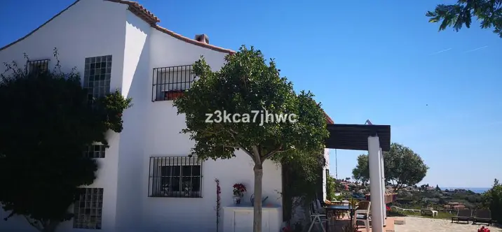 Venta de villa independiente en Estepona 3