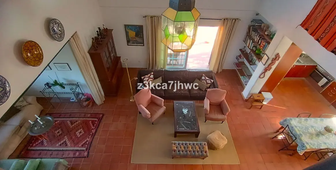 Sale of detached villa in Estepona 34