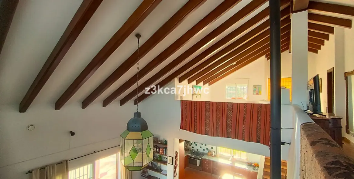 Sale of detached villa in Estepona 45