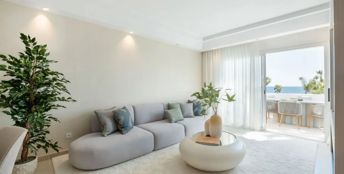 Venta de apartamento en planta media en Costalita 4