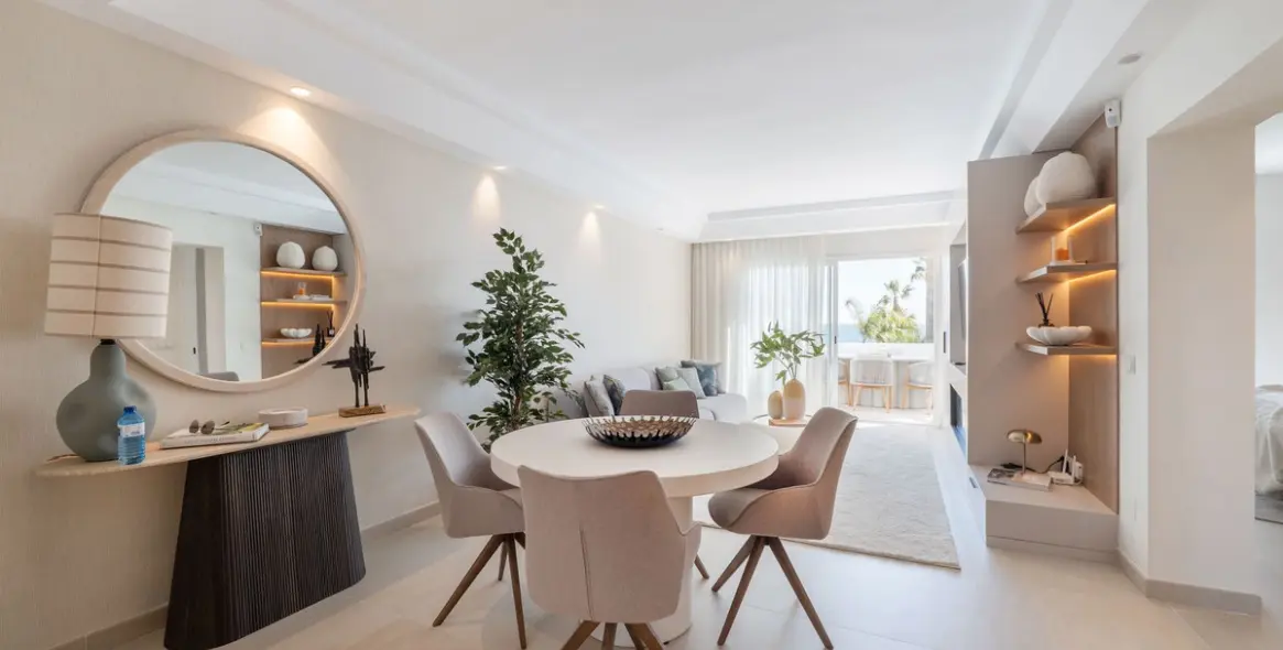 Venta de apartamento en planta media en Costalita 5