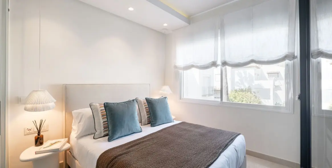 Venta de apartamento en planta media en Costalita 10