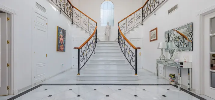 Venta de villa independiente en Puerto de la Torre 2