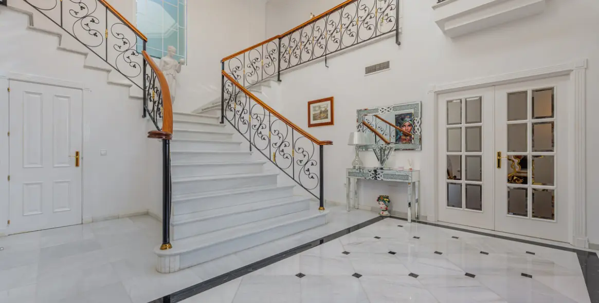 Venta de villa independiente en Puerto de la Torre 4