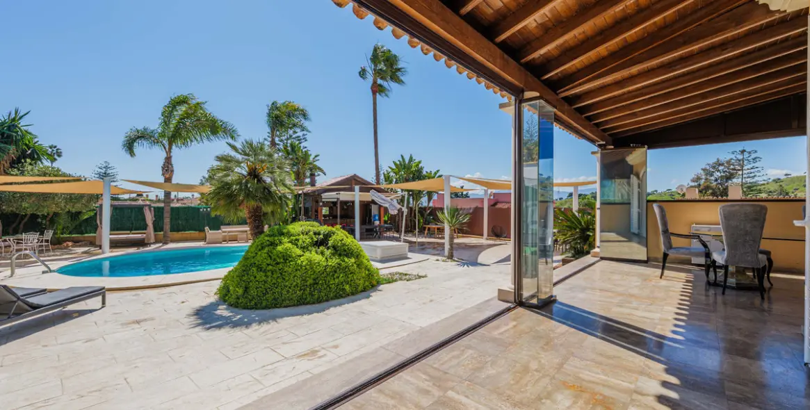 Venta de villa independiente en Puerto de la Torre 10