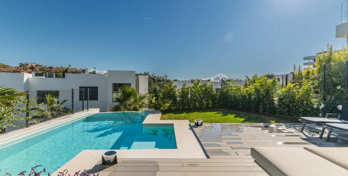 Venta de casa pareada en Santa Clara 12