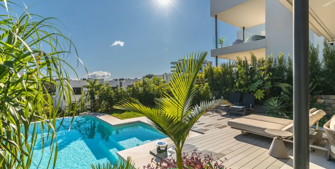 Venta de casa pareada en Santa Clara 13