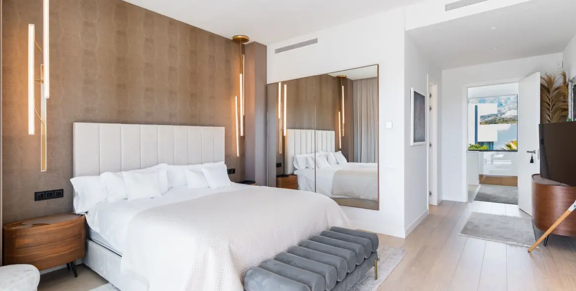 Продажа дома на две семьи в Santa Clara 25