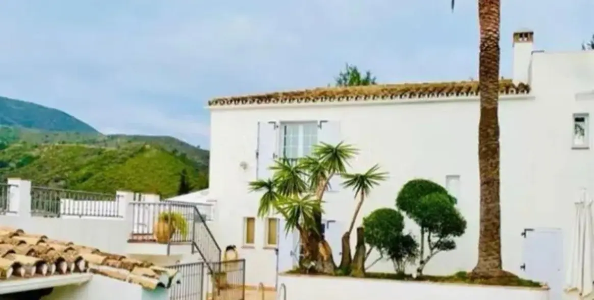 Venta de villa independiente en Benahavís 1