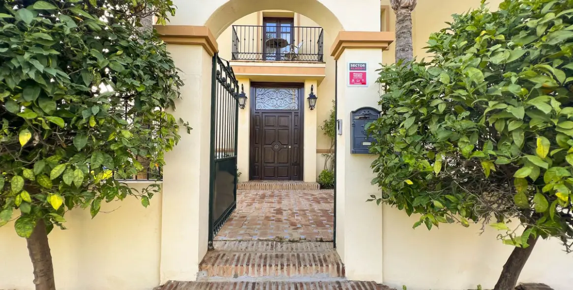 Venta de villa independiente en San Pedro de Alcántara 2