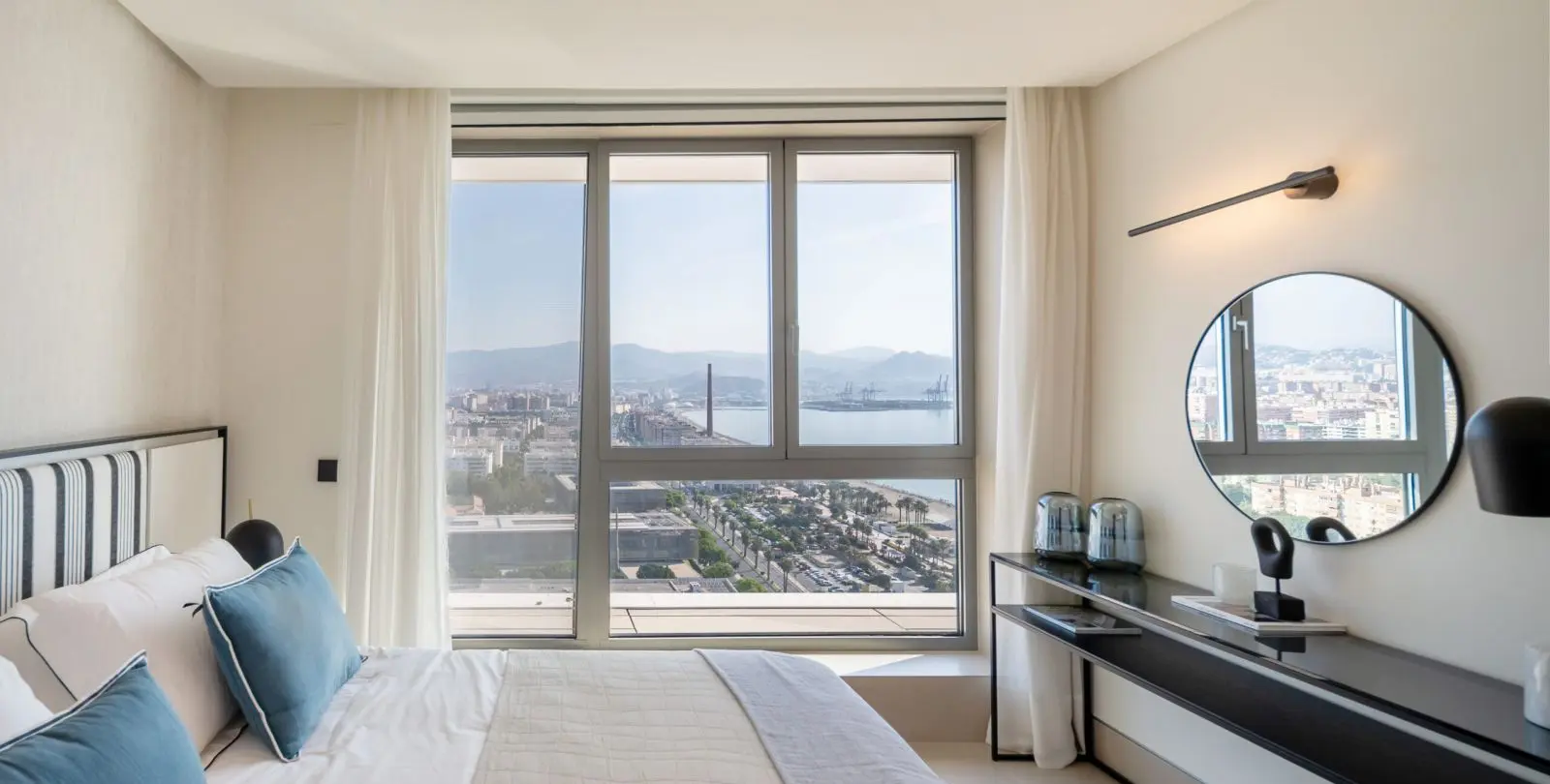 Sale of penthouse in Málaga Centro 10