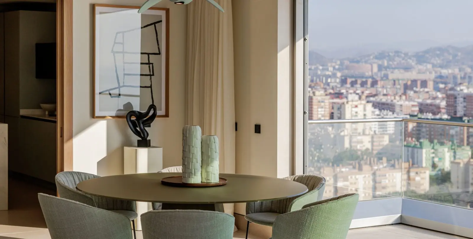 Sale of penthouse in Málaga Centro 27