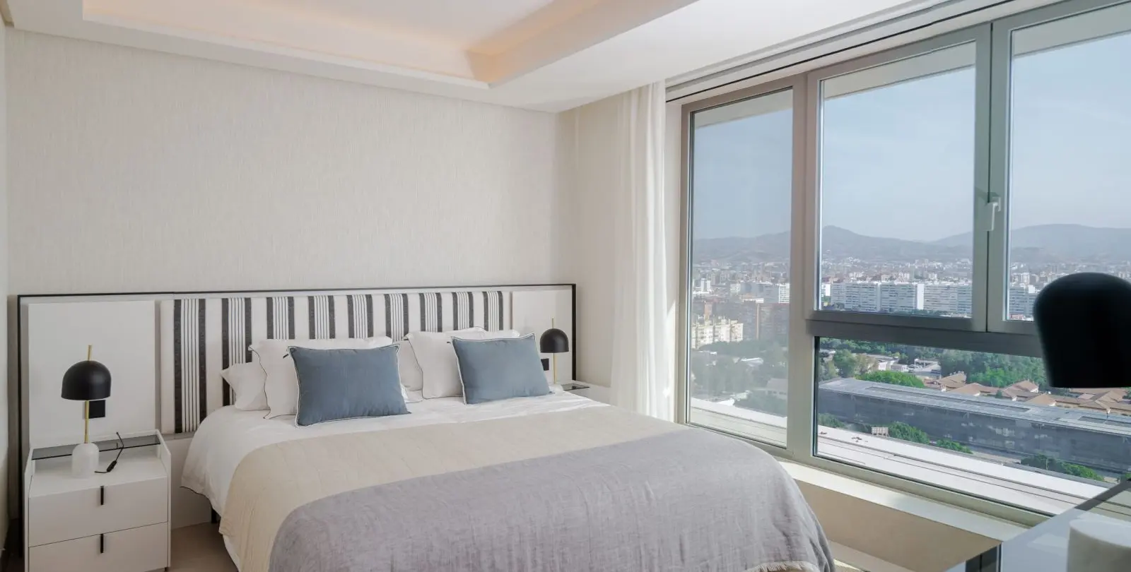 Sale of penthouse in Málaga Centro 30