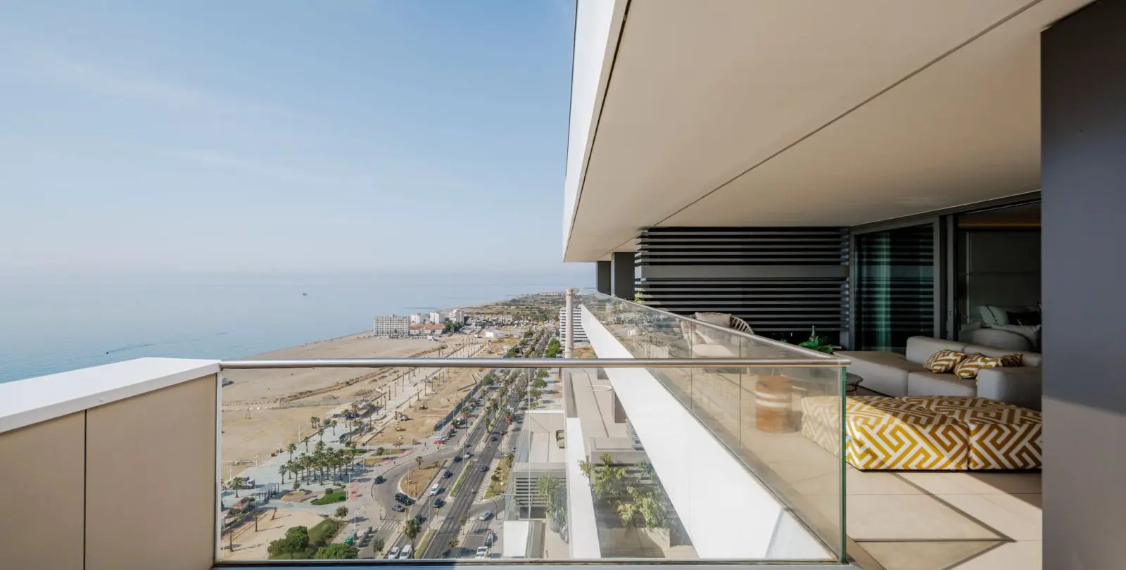 Sale of penthouse in Málaga Centro 51