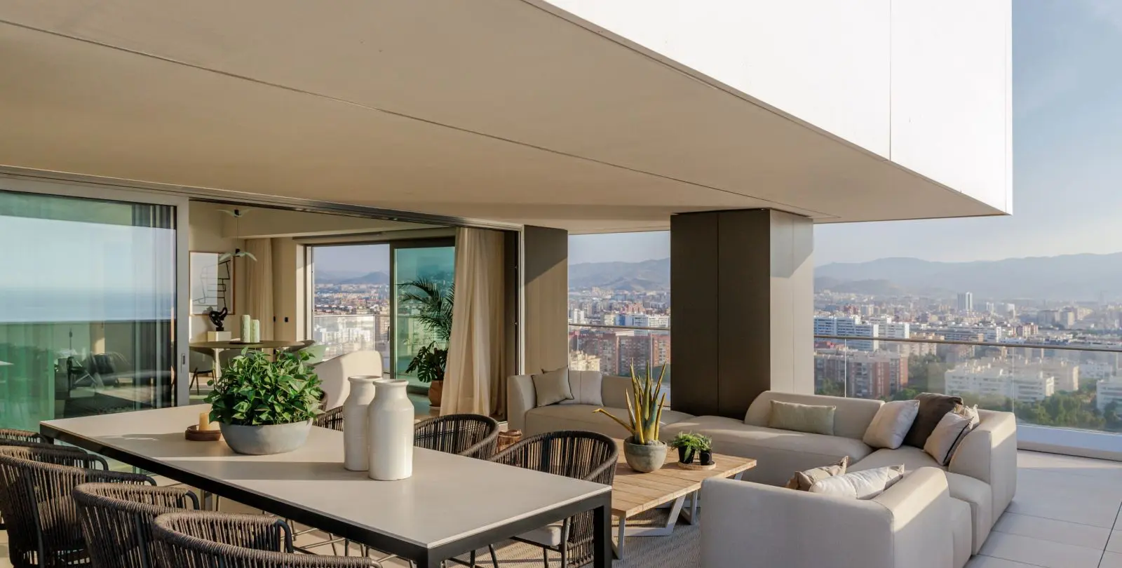 Sale of penthouse in Málaga Centro 53