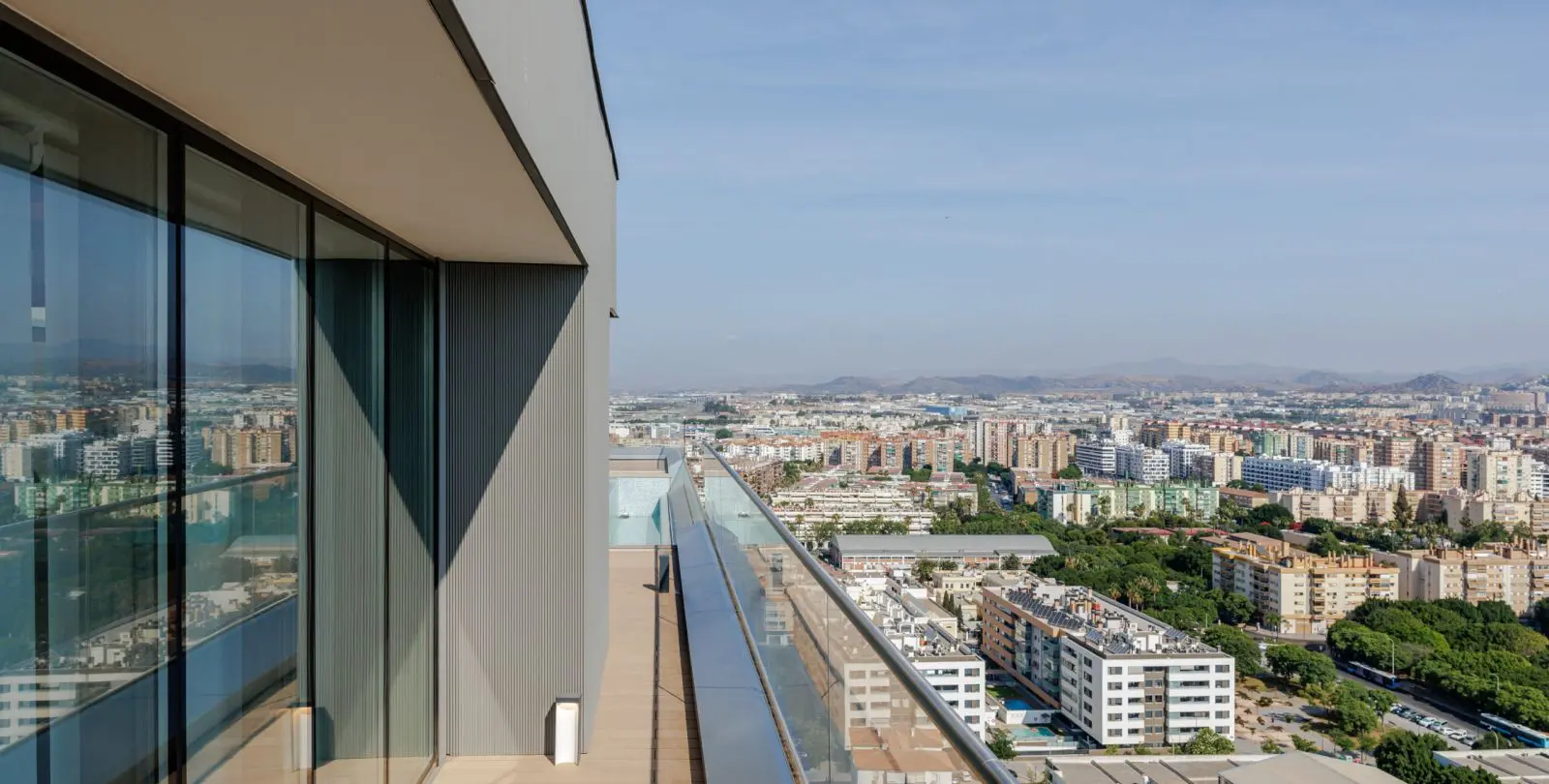 Sale of penthouse in Málaga Centro 71