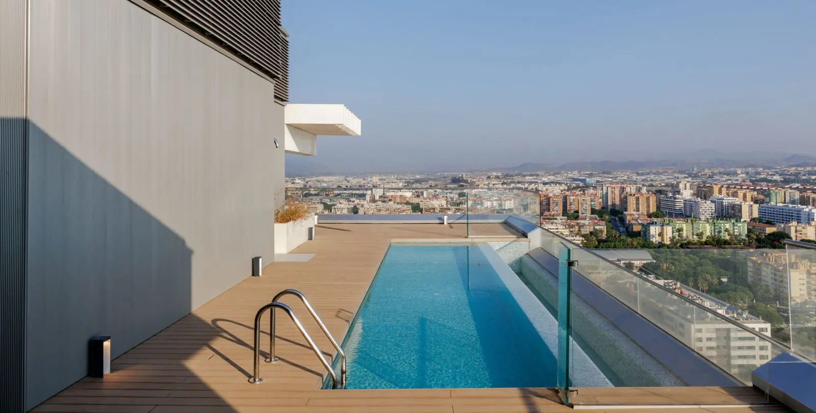 Sale of penthouse in Málaga Centro 73