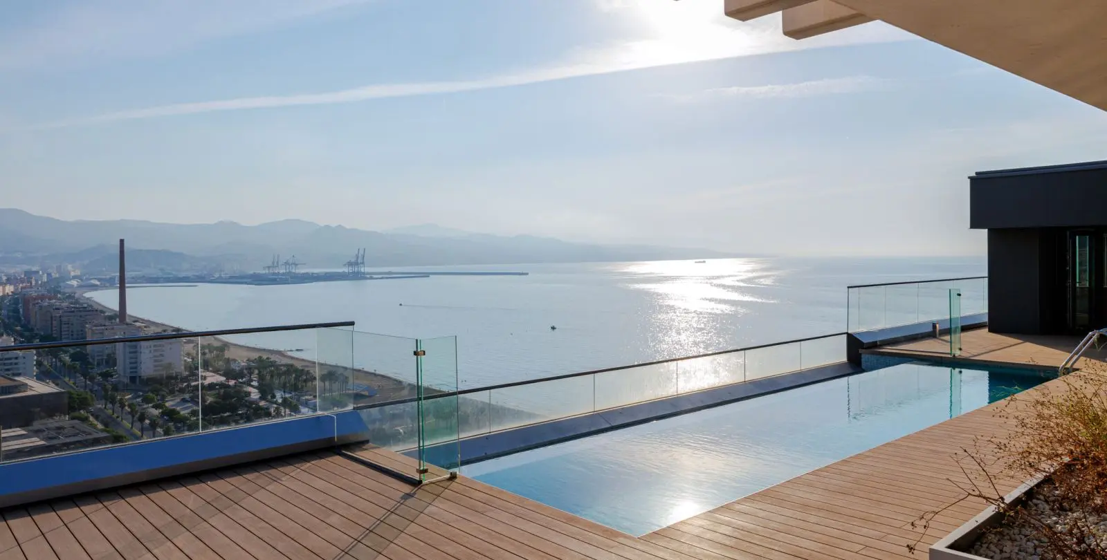 Sale of penthouse in Málaga Centro 81