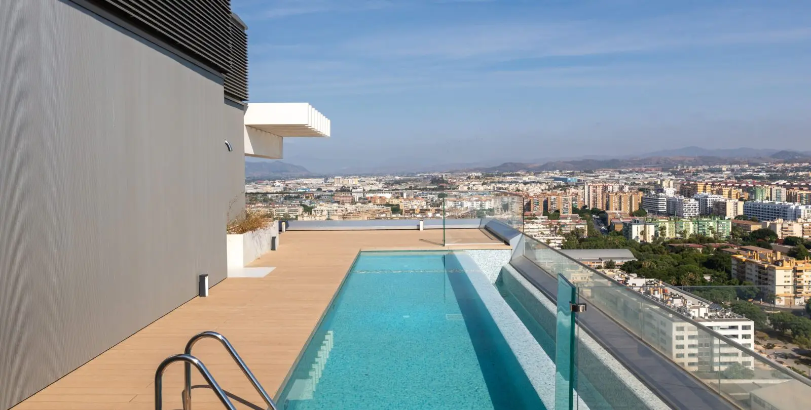 Sale of penthouse in Málaga Centro 92