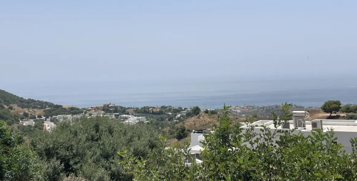 Sale of residential plot in Mijas 1