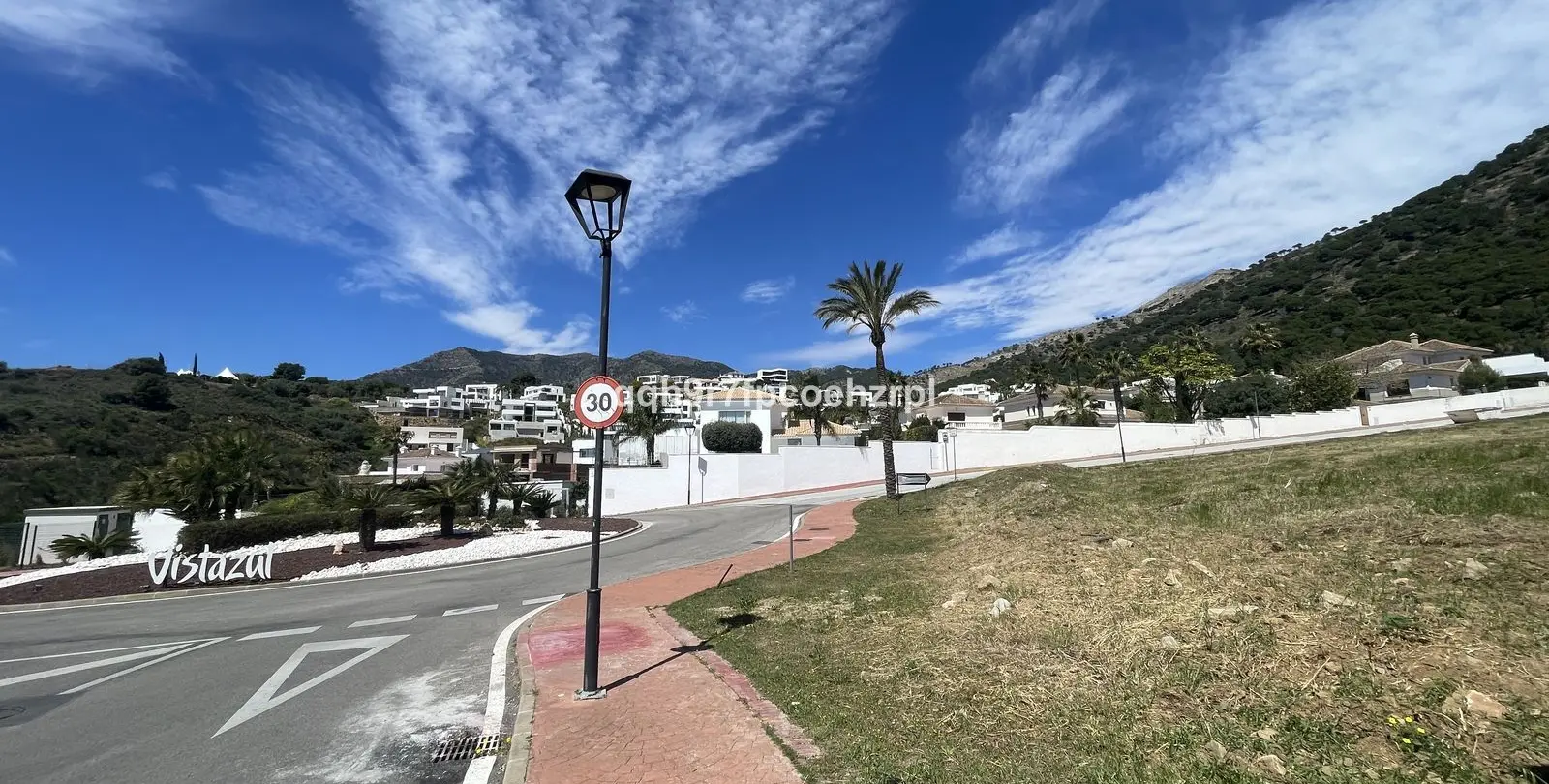 Продажа  жилого участка в Mijas 5