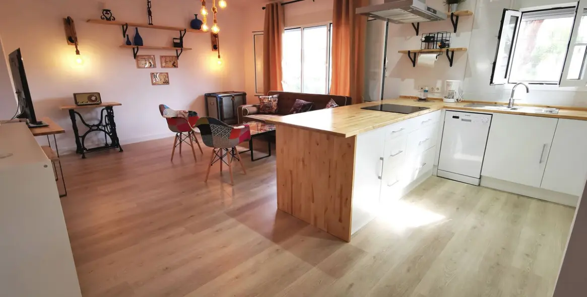 Sale of middle floor apartment in Benalmadena 2