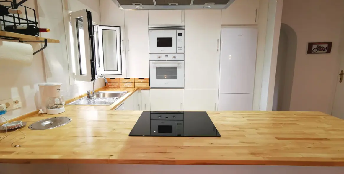 Sale of middle floor apartment in Benalmadena 11