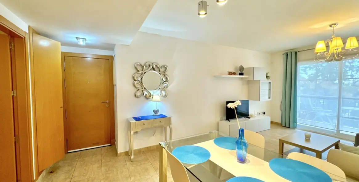 Продажа апартаментов на среднем этаже в Estepona 4