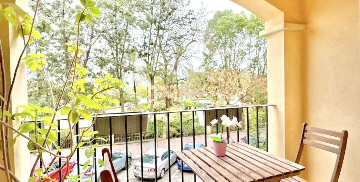 Продажа апартаментов на среднем этаже в Estepona 7