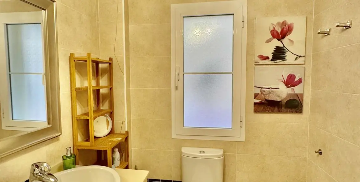 Продажа апартаментов на среднем этаже в Estepona 12